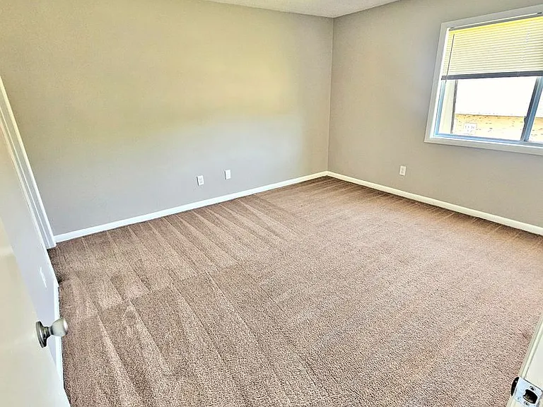 Avalon Cove Townhomes — Photo 17