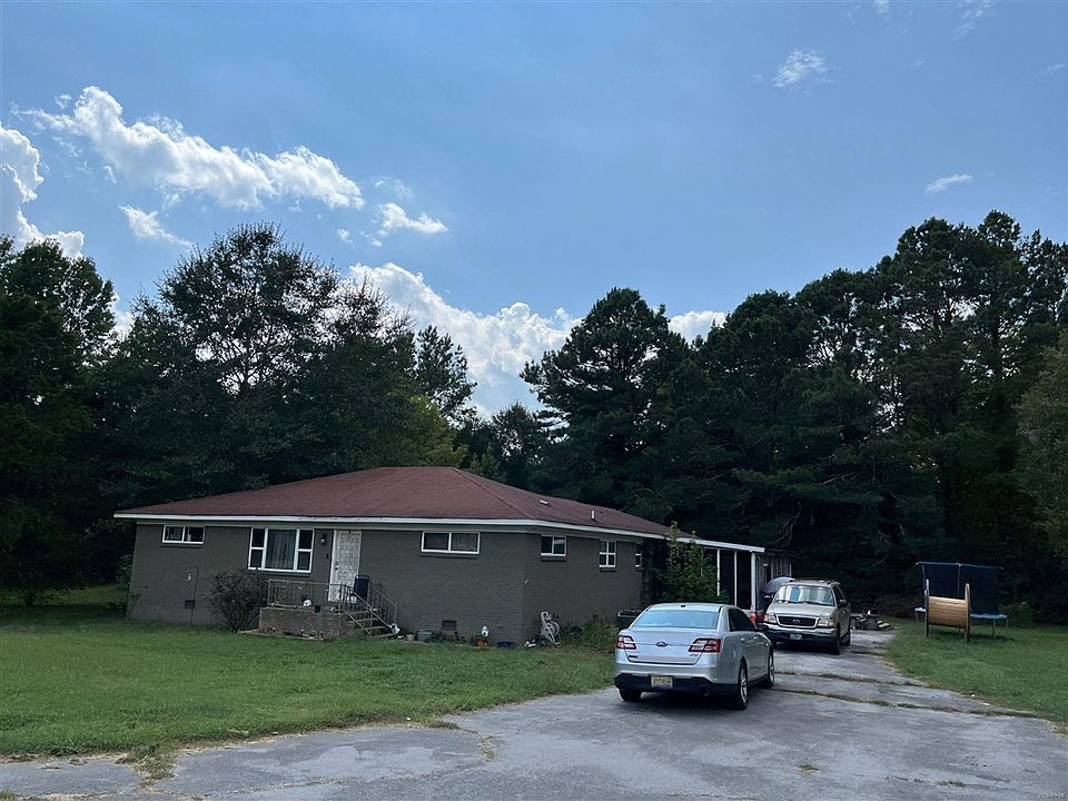 1st image of 326 Race Track Rd