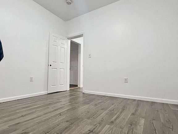 4th image of 245 N 11th St Floor 2