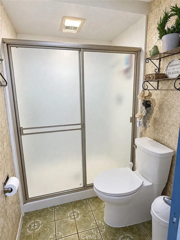 1 bed, 300 sqft, $2,100 — Photo 3