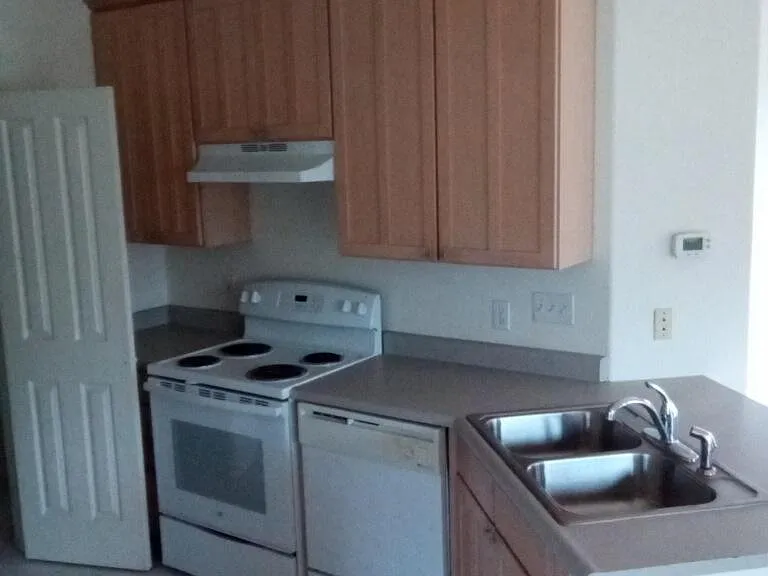 862 Lakeview Dr — Photo 7
