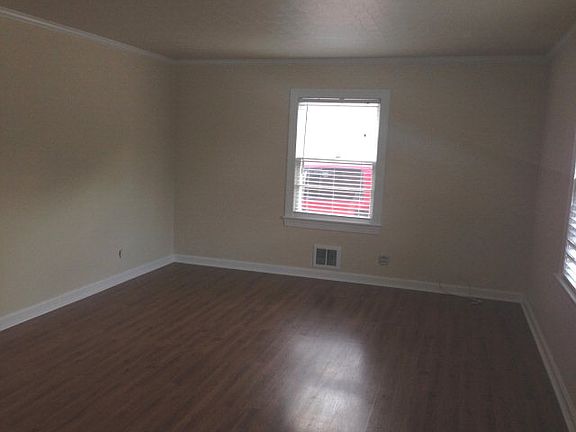 4th image of 708 Stockton Dr