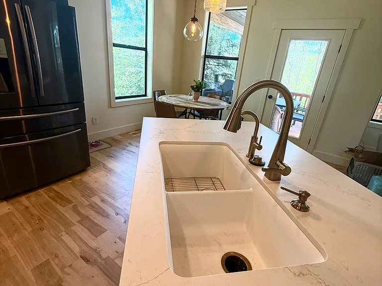 7492 Susans Cir — Photo 14