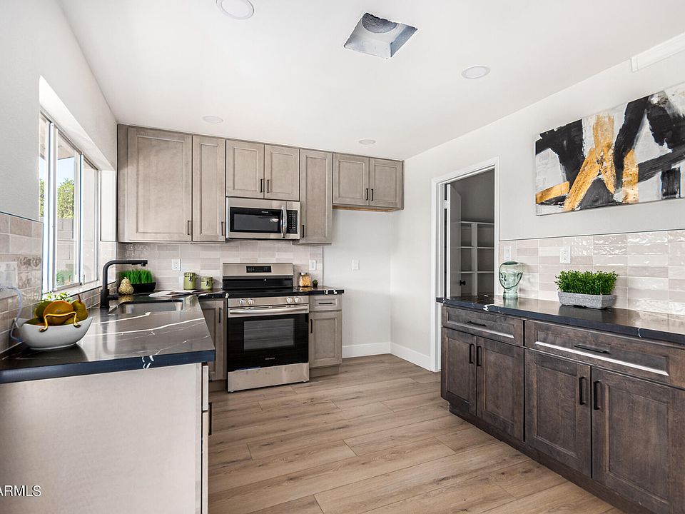 1st image of 4104 W PARADISE Drive