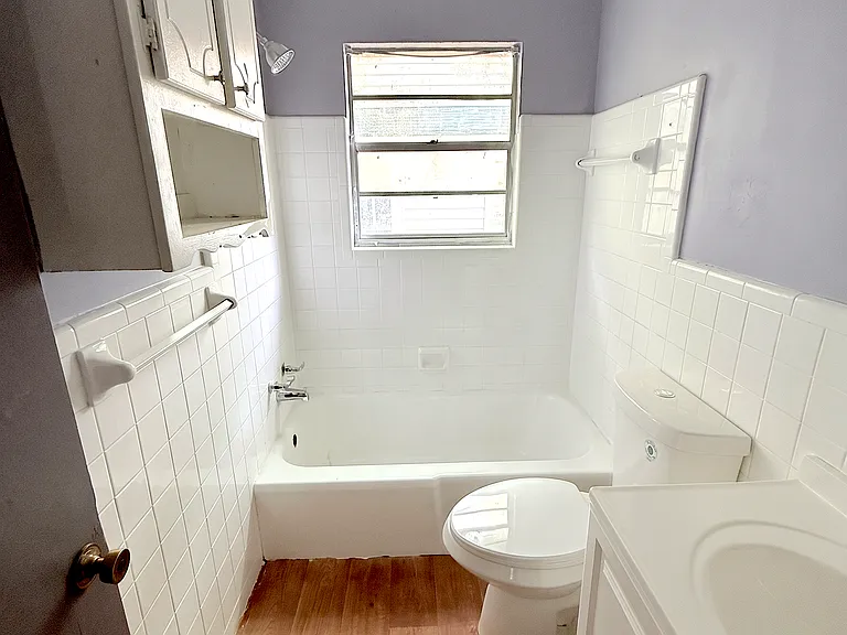 1221 Maple St — Photo 13