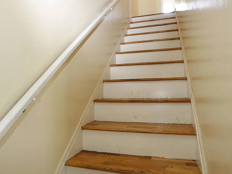 2301 Waverly Dr — Photo 1