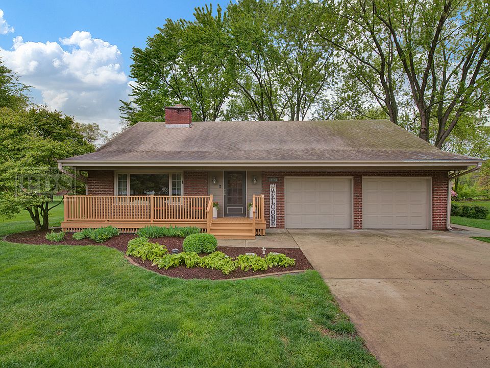 1st image of 24052 Lakeview Dr