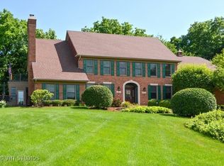 2S318 Herter Ln, Batavia, IL 60510