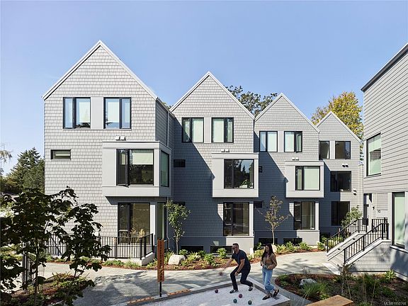 2nd image of 909 Redfern St #3