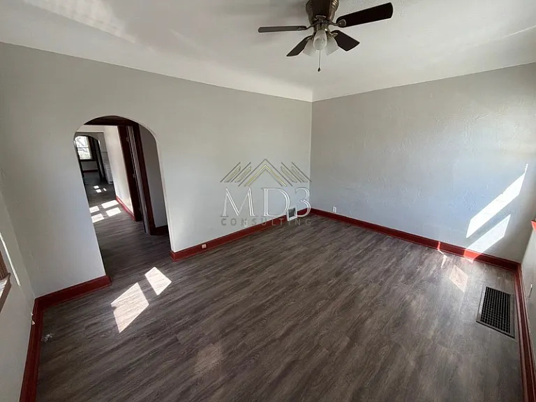 2 bed, 1051 sqft, $1,500 — Photo 2
