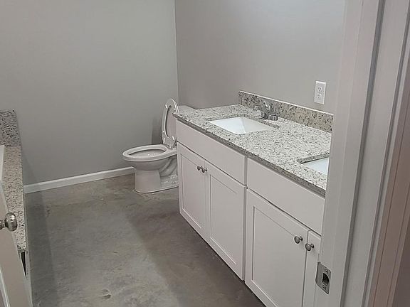 3rd image of 1626 Mignonette Ln