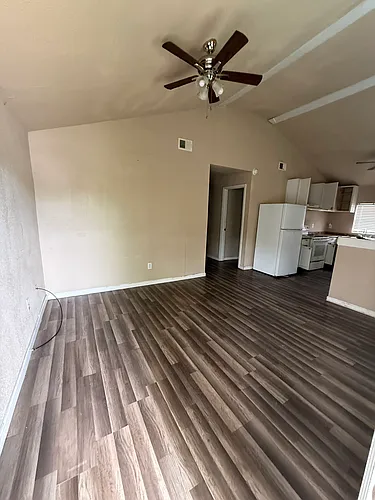 1120 Rich Ave #A Photo 1