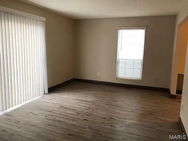 2 bed, 1100 sqft, $1,150 — Photo 3