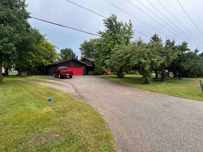 2867 S Mackinaw Rd, Kawkawlin, MI, 48631