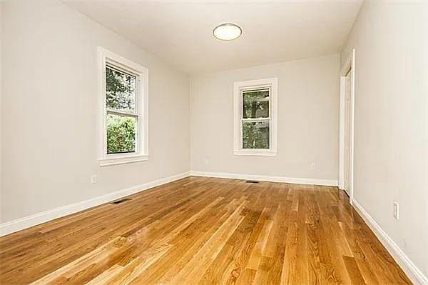 18 Cottage Park Ave #1A — Photo 2