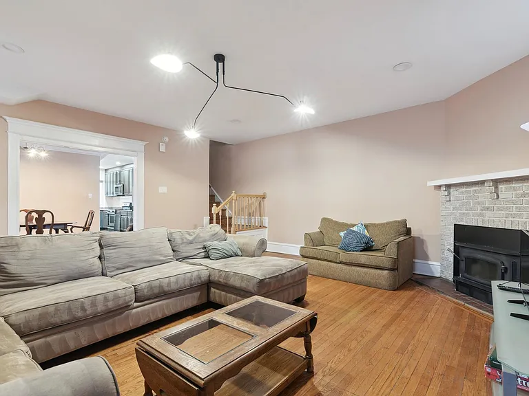 5400 Woodcrest Ave — Photo 13