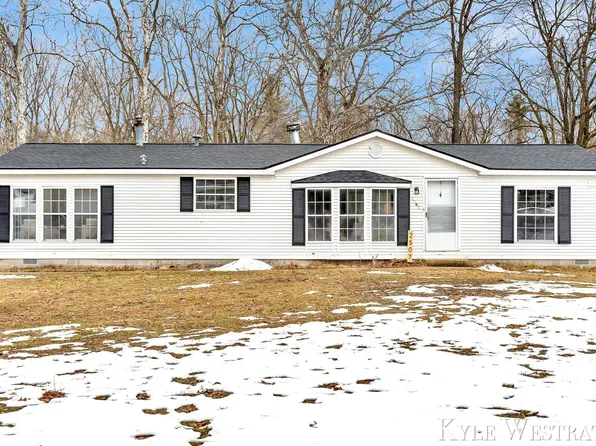 2507 Beach Ct, Allegan, MI 49010