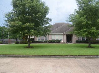 6290 Park West Dr, Beaumont, TX 77706