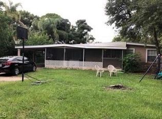 937 Singing Pines Ln, North Fort Myers, FL 33917