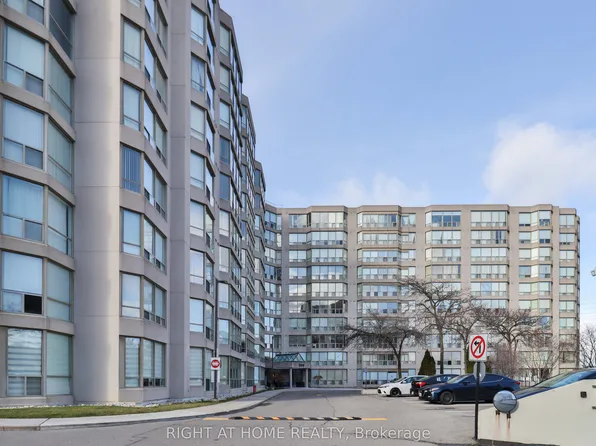 309 Major Mackenzie Dr E #611, Richmond Hill, ON L4C 9V5