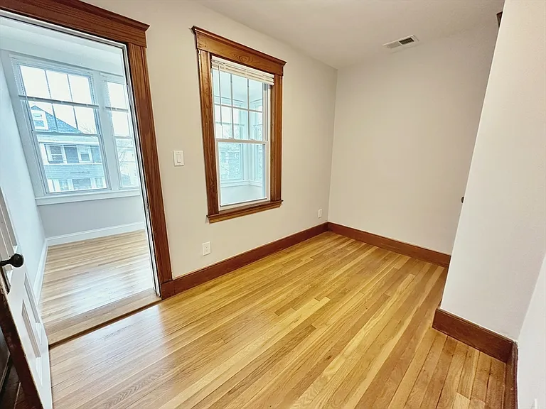 75 Governor Winthrop Rd — Photo 21