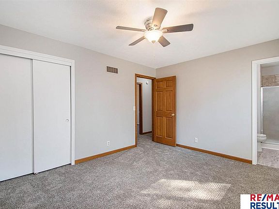 3rd image of 6718 S 108th Ter