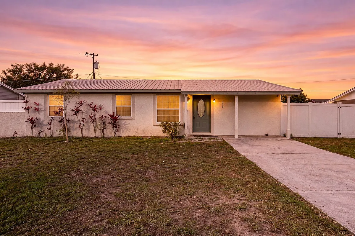 Building Photo - 306 Flamingo Dr