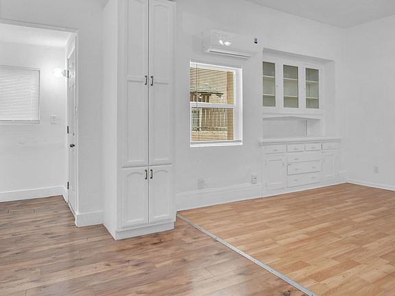 5th image of 3509 Percy St #3509