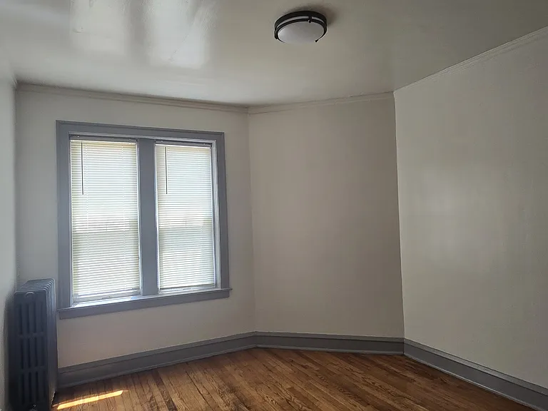 838 N Massasoit Ave #3B — Photo 3