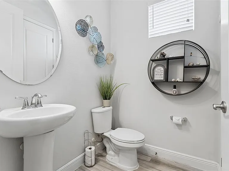 8033 Nemours Pkwy — Photo 35