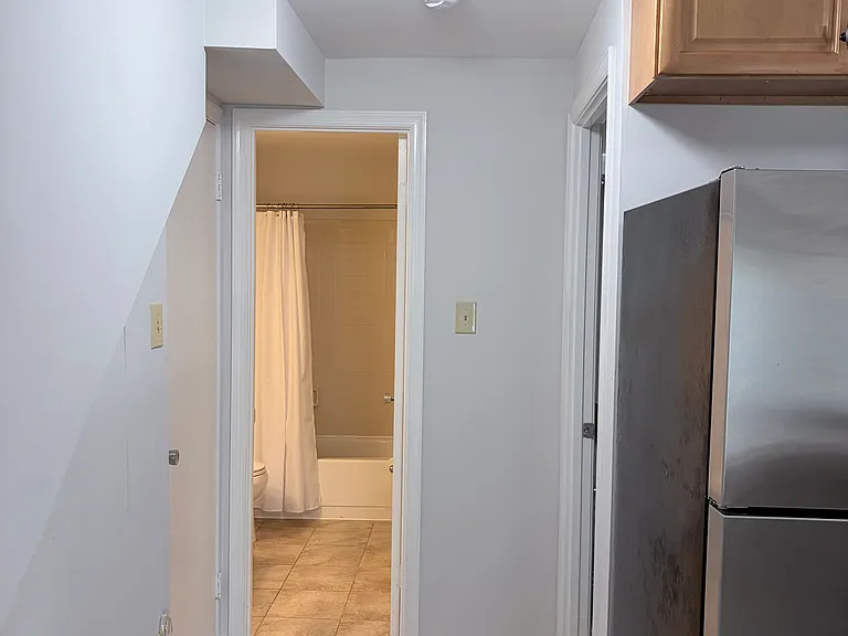 132 N Bedford St #B — Photo 3