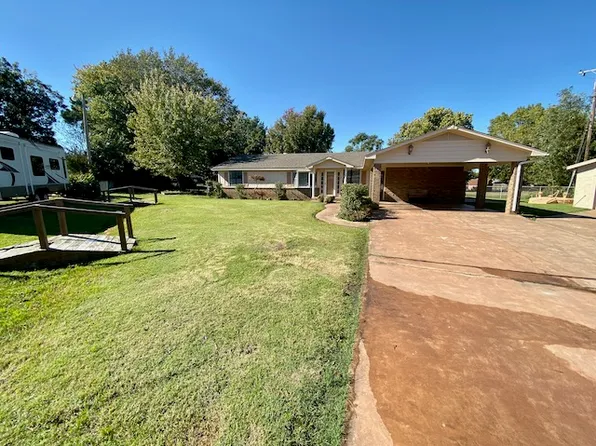 210 Crestview St, Poteau, OK 74953