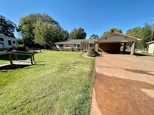 210 Crestview St Photo 1