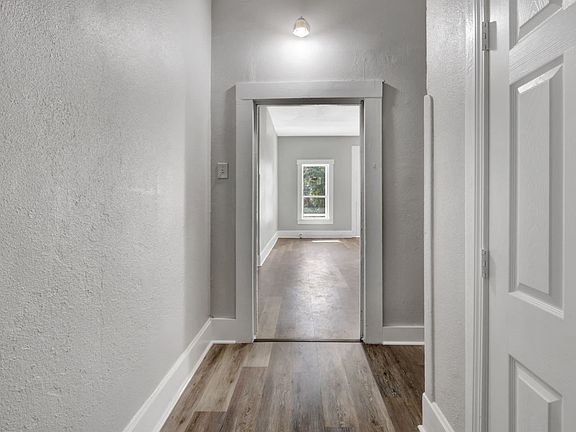 3rd image of 106 Breeze St #1