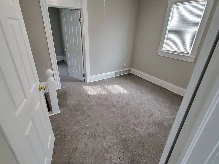 4216 Clybourne Ave — Photo 17