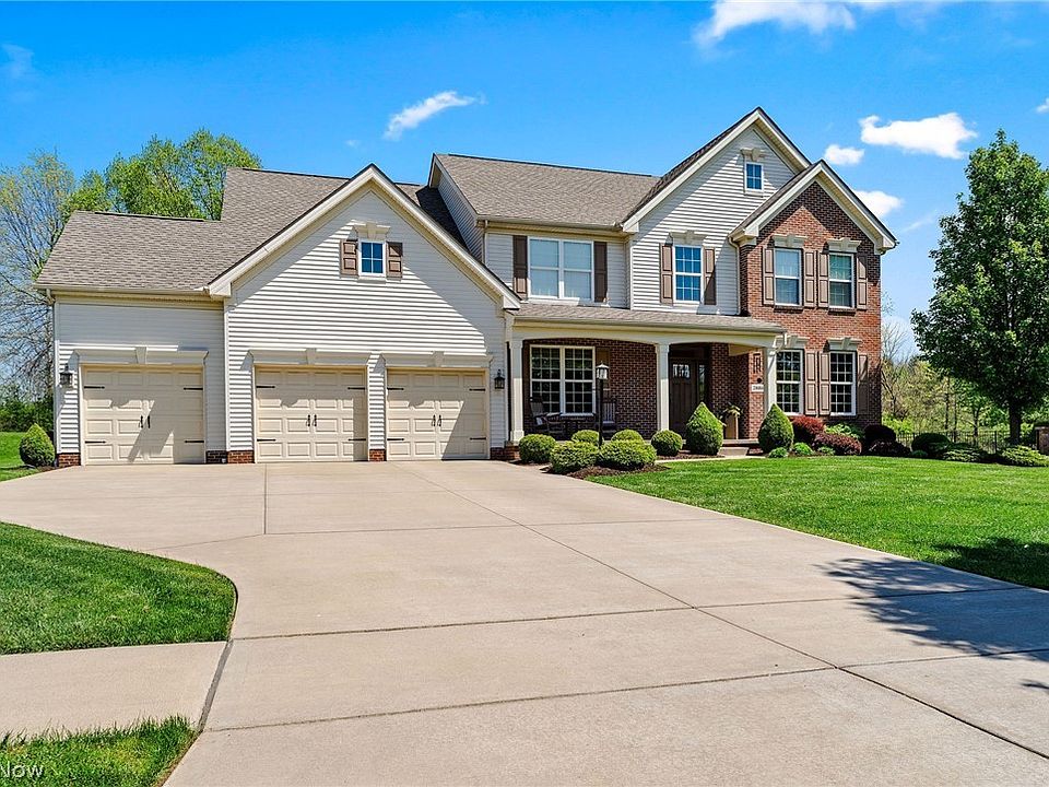 1st image of 2886 Parnham Dr