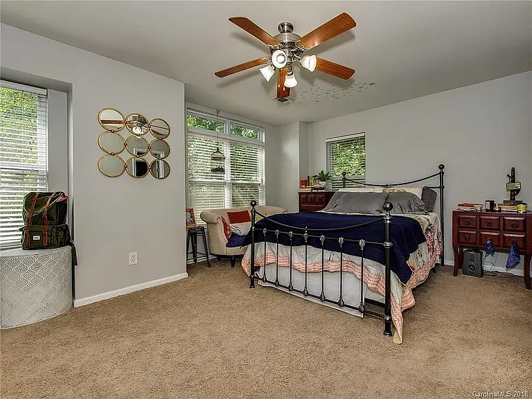 520 Patterson St — Photo 7