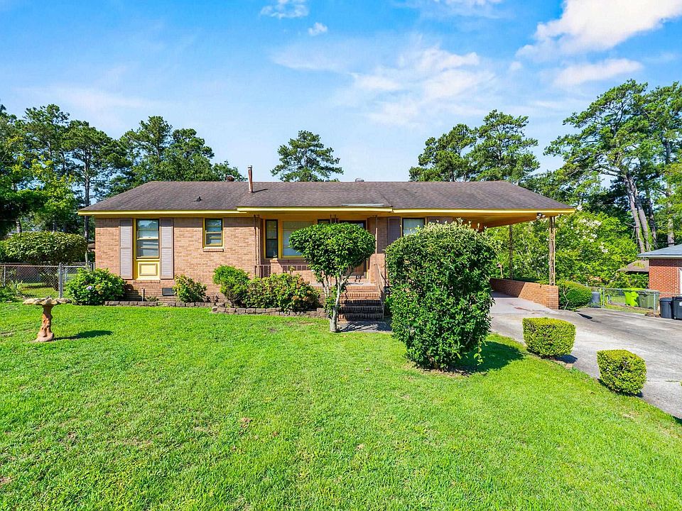 1st image of 135 Newcastle Dr