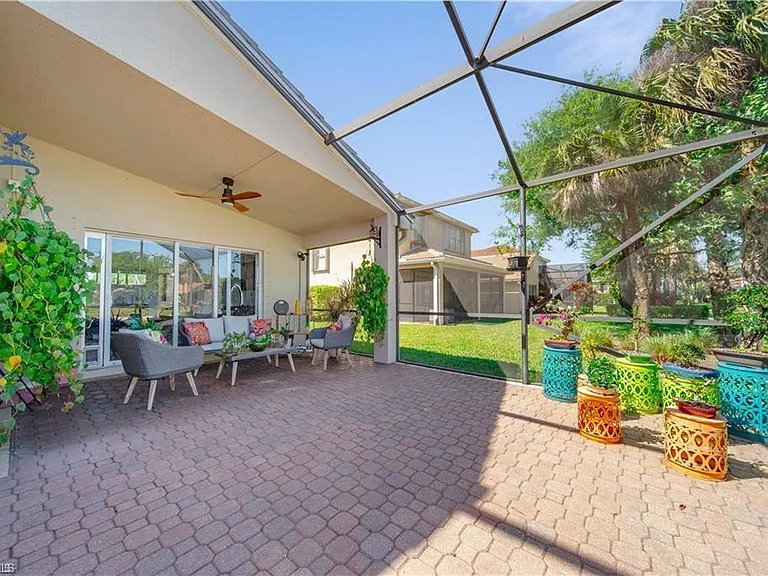 1638 Triangle Palm Ter — Photo 18