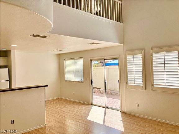 2nd image of 5925 Banbury Heights Way