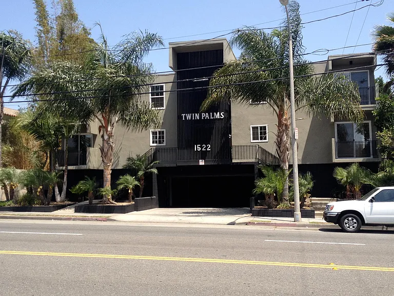 1522 Redondo Ave #10 — Photo 12