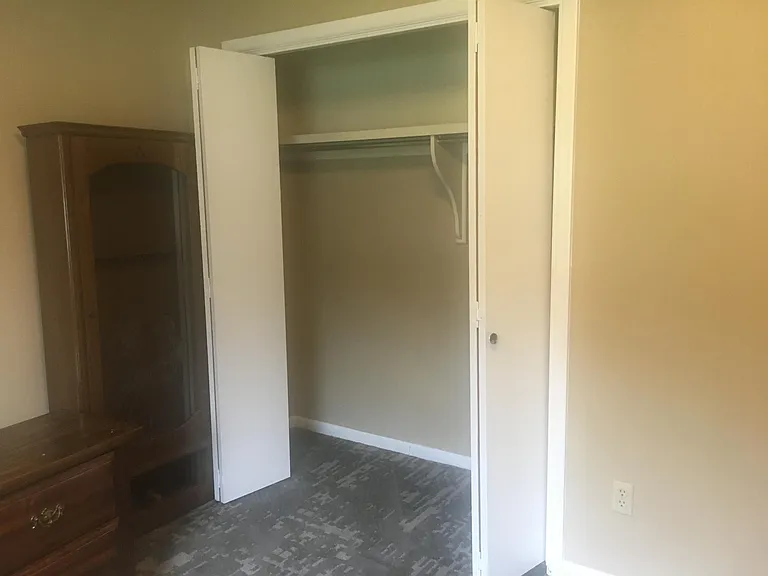 834 N Lola Ln — Photo 10