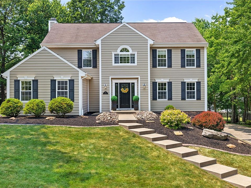 1st image of 132 Valley Forge Dr