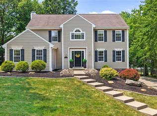 132 Valley Forge Dr, Cranberry Township, PA 16066