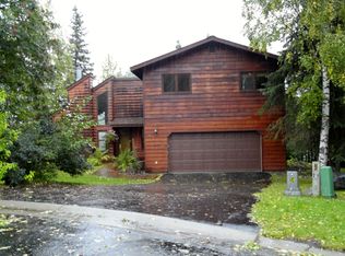 9447 Dinaaka Cir, Eagle River, AK 99577