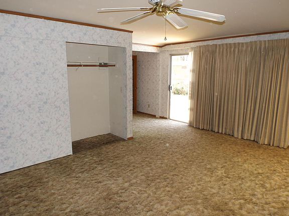 3rd image of 7806 Sale Ave