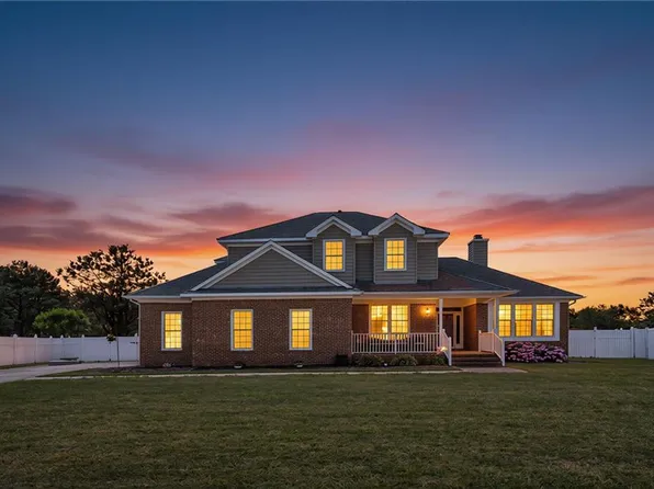 1302 Sasparilla Ct, Chesapeake, VA 23320