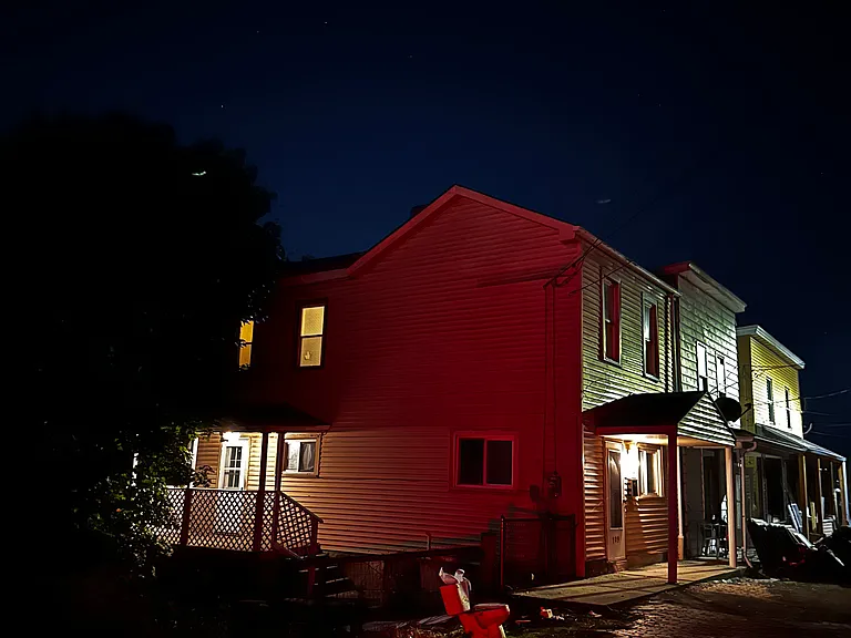 709 Fairview Ave — Photo 2