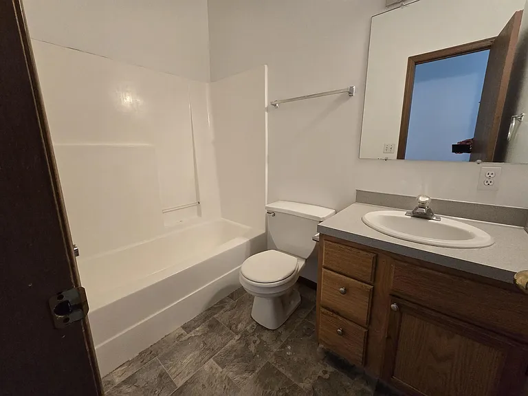 748 W Belmont Ave — Photo 7