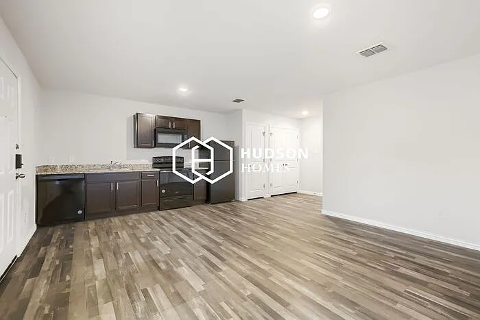 1614 Bryan Ave #B — Photo 5